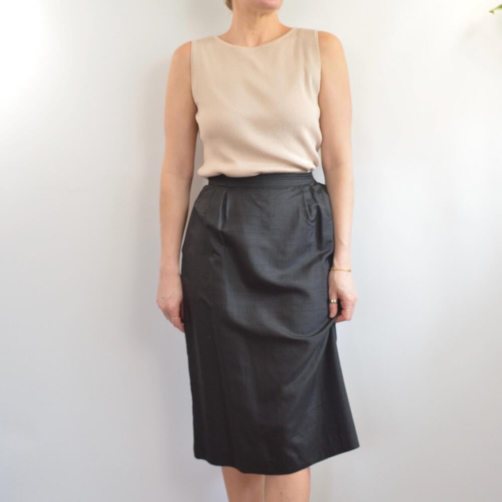 size 6 beautiful pure silk black a line skirt